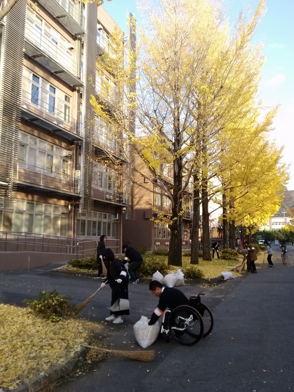清掃活動の様子