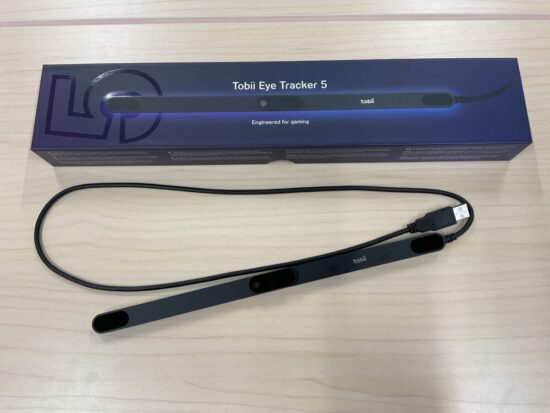 視線入力装置　Tobii Eye Tracker 5